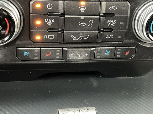 Used 2018 Ford F150 Lariat w/ Equipment Group 502A Luxury image 26