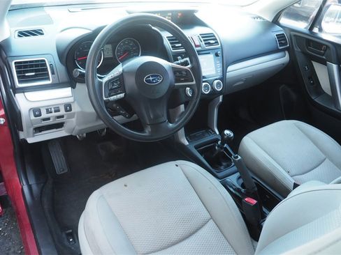 Used 2016 Subaru Forester 2.5i Premium image 10
