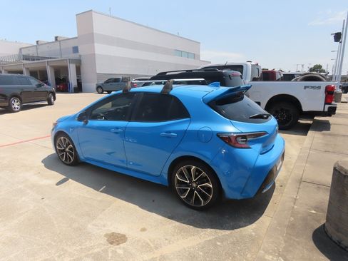 Used 2019 Toyota Corolla XSE FWD image 7