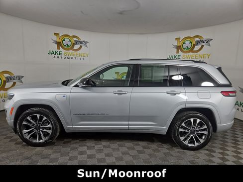 Certified 2023 Jeep Grand Cherokee Overland image 6