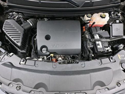 Used 2020 Chevrolet Traverse Premier w/ LPO, Midnight Edition image 57