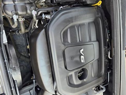 Used 2018 Jeep Grand Cherokee High Altitude RWD image 22