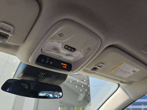 New 2027 Chevrolet Bolt LT w/ Comfort Package FWD image 31