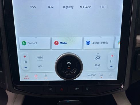 Used 2022 Ford Expedition Platinum image 30