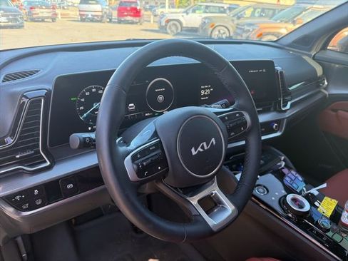 Used 2025 Kia Sportage SX Prestige image 11