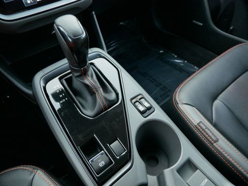 Certified 2024 Subaru Crosstrek 2.5i Limited w/ Crosstrek Mirror Package image 24