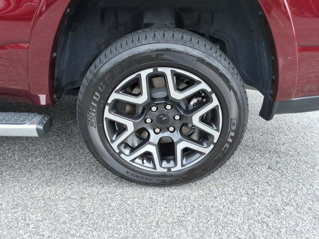 Used 2025 RAM 1500 Laramie w/ Off Road Group AWD/4WD image 14