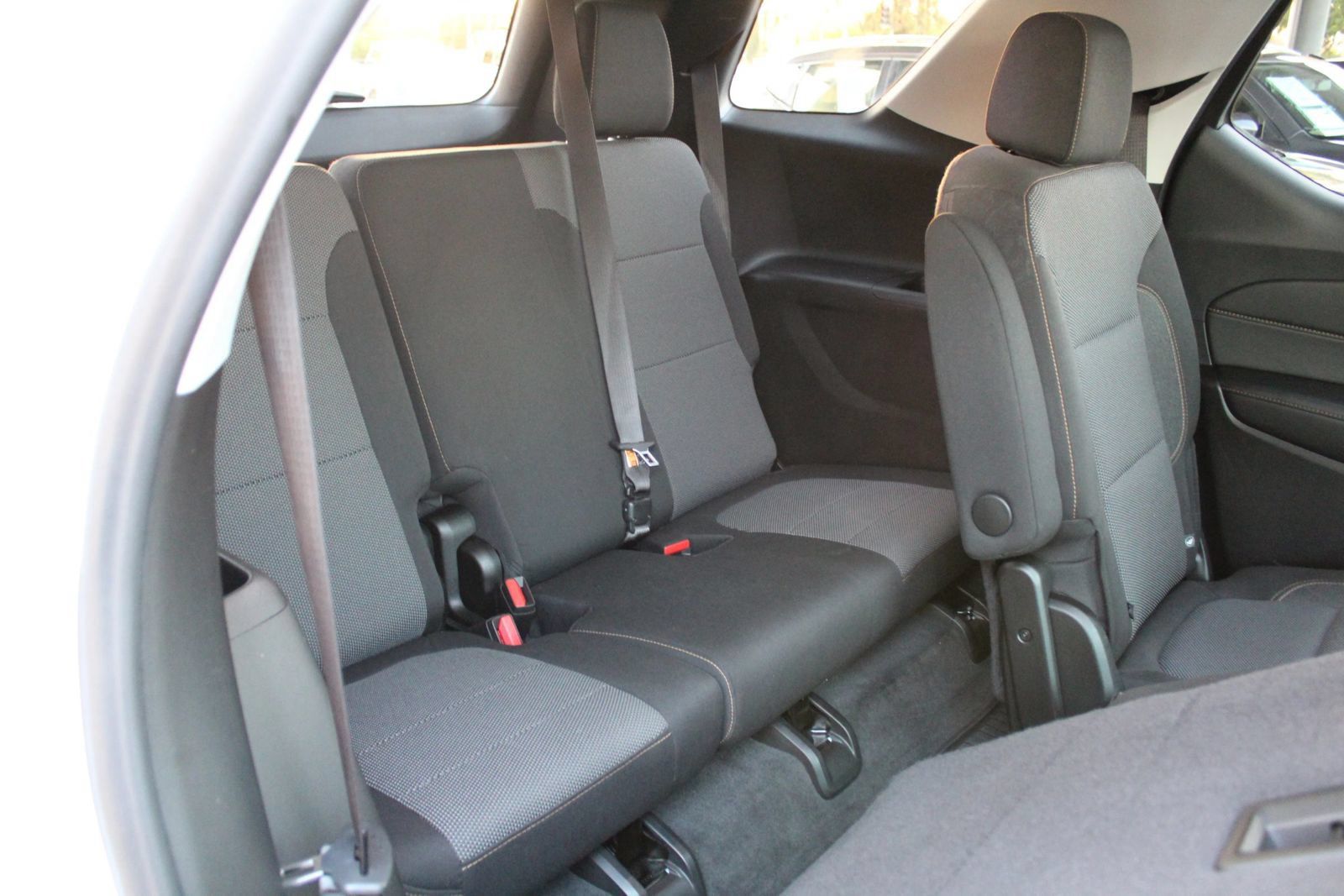 Used 2019 Chevrolet Traverse LT FWD image 12
