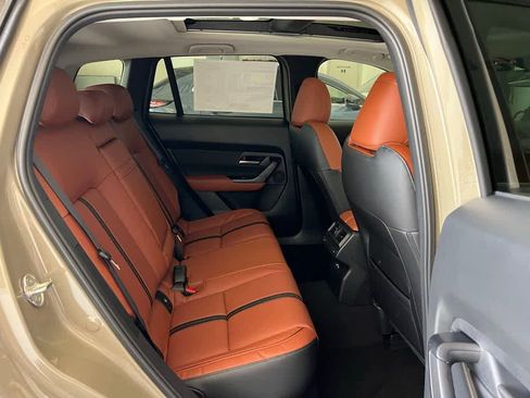 Used 2025 MAZDA CX-50 AWD 2.5 Turbo w/ Premium Pkg image 18