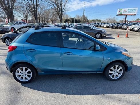 Used 2011 MAZDA MAZDA2 Touring image 6