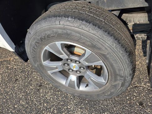 Used 2018 Chevrolet Colorado Z71 image 45