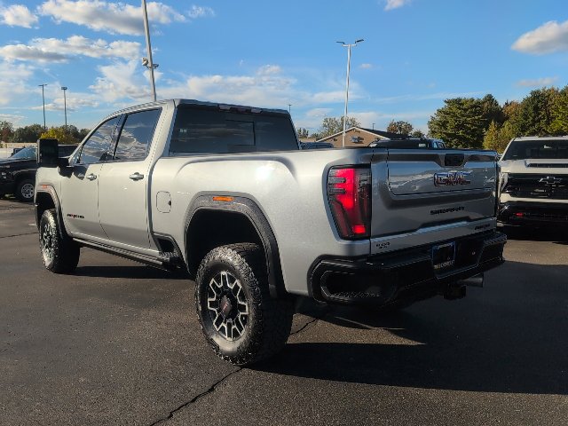 Used 2024 GMC Sierra 2500 AT4X AWD/4WD image 5