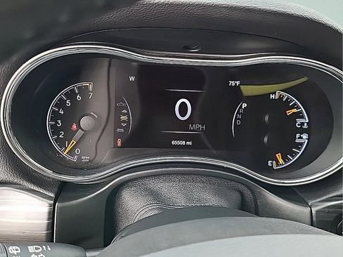 Used 2019 Jeep Grand Cherokee Altitude AWD/4WD image 20