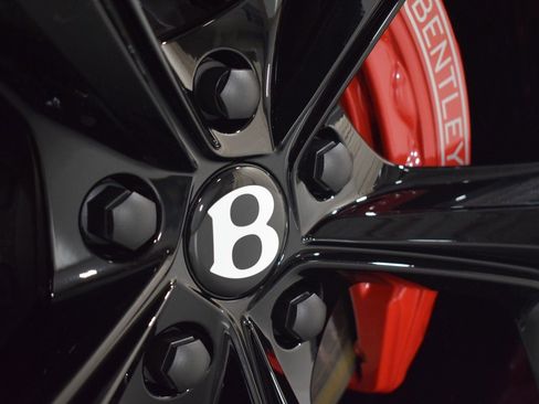 New 2025 Bentley Bentayga AWD/4WD image 19