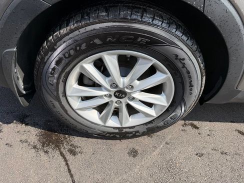 Used 2019 Kia Sorento AWD image 14
