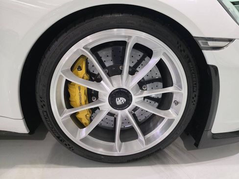 Used 2019 Porsche 911 Speedster RWD image 39