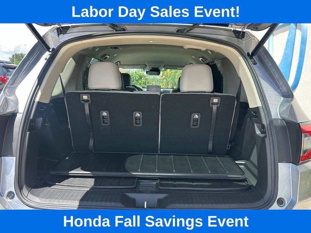 Used 2025 Honda Pilot EX-L image 10