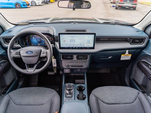 New 2025 Ford Maverick XL image 17