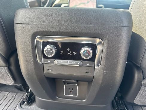 Used 2025 GMC Yukon XL AT4 w/ AT4 Premium Package AWD/4WD image 20