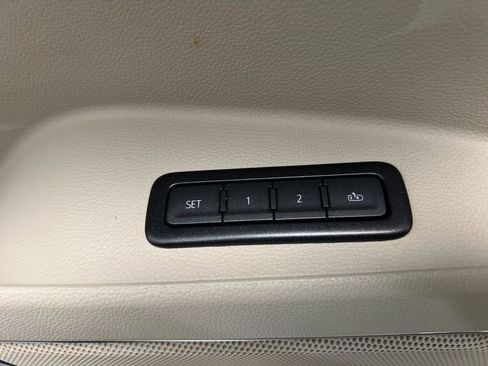 Used 2019 GMC Yukon Denali w/ Denali Ultimate Package AWD/4WD image 13