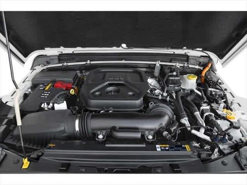 Used 2024 Jeep Wrangler Unlimited Rubicon 4xe AWD/4WD image 8