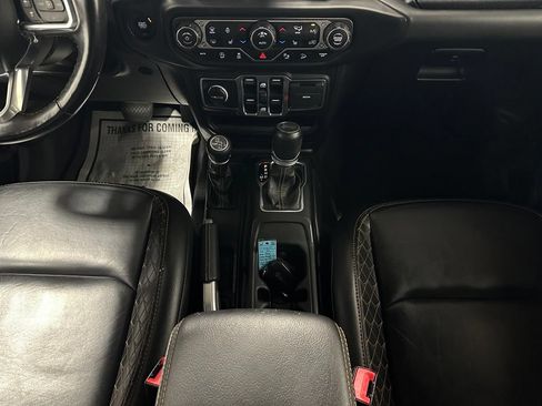 Used 2021 Jeep Wrangler Unlimited Sahara AWD/4WD image 38
