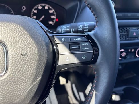 Used 2024 Honda HR-V Sport image 17