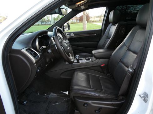 Used 2014 Jeep Grand Cherokee Summit AWD/4WD image 9