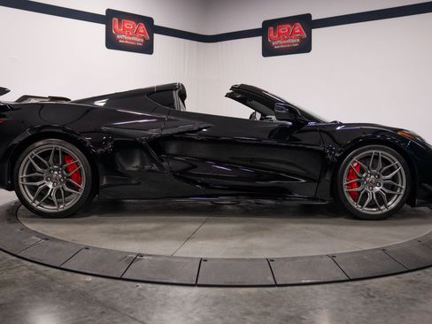Used 2023 Chevrolet Corvette Z06 w/ Z07 Performance Package RWD image 10