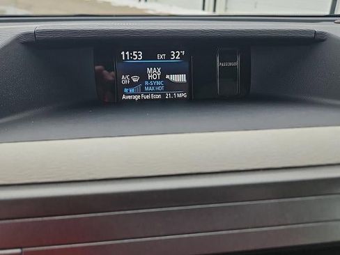 Used 2012 Toyota Sienna XLE image 39