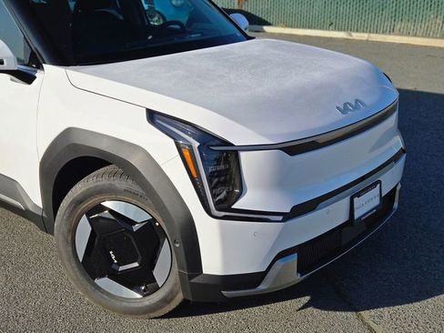 New 2026 Kia EV9 Wind image 3