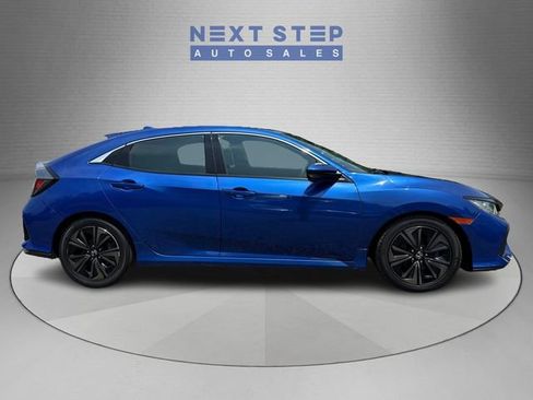 Used 2018 Honda Civic EX image 9