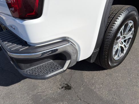 Used 2024 GMC Sierra 1500 SLT image 14