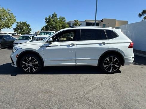 Used 2022 Volkswagen Tiguan SEL R-Line AWD/4WD image 4