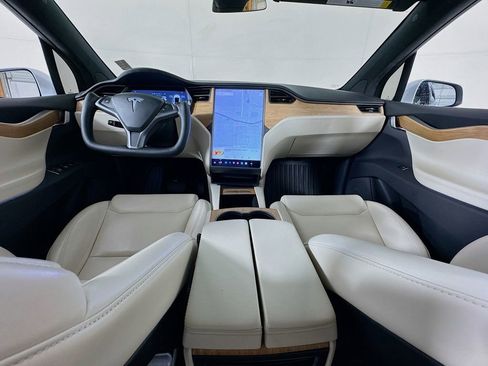 Used 2020 Tesla Model X Long Range AWD/4WD image 30