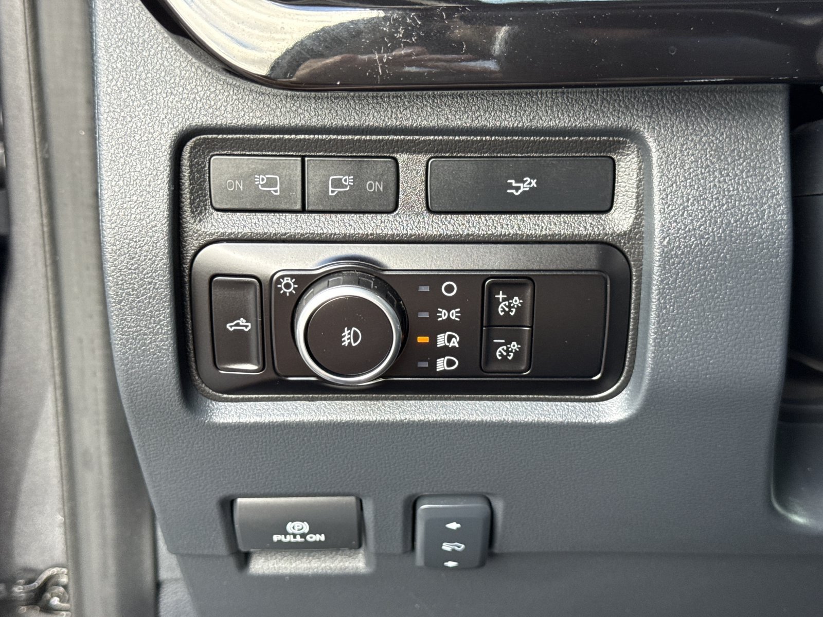 Used 2023 Ford F250 Lariat w/ Lariat Ultimate Package AWD/4WD image 41