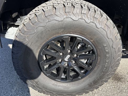 Used 2025 Ford F150 Raptor AWD/4WD image 12