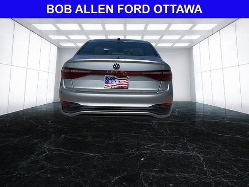 Used 2025 Volkswagen Jetta Sport FWD image 4