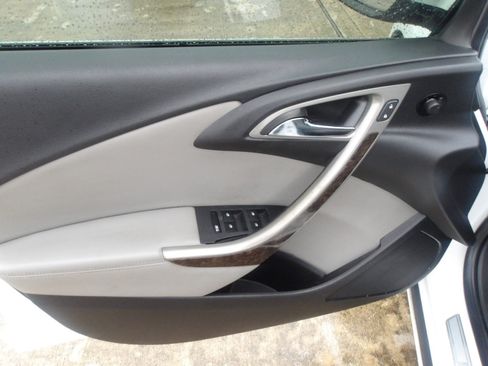 Used 2013 Buick Verano Convenience image 18