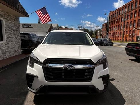 Used 2024 Subaru Ascent Limited AWD/4WD image 2