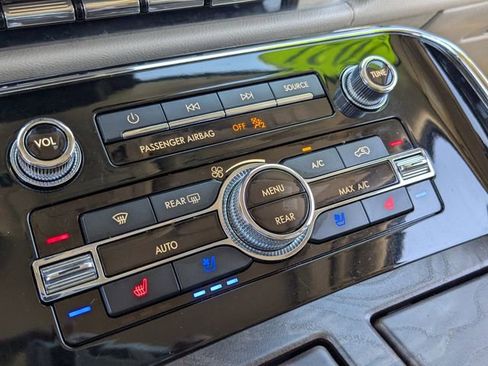 Used 2021 Lincoln Navigator Reserve w/ Luxury Package image 28