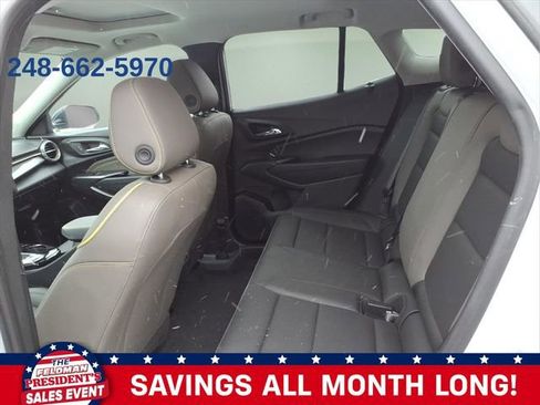 Used 2025 Chevrolet Trax ACTIV w/ Sunroof Package image 9