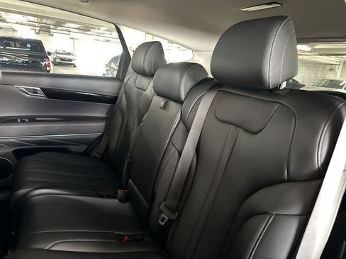 Used 2025 Genesis GV80 2.5T Standard AWD/4WD image 21