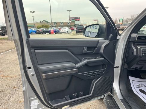 Used 2025 Toyota 4Runner SR5 image 14