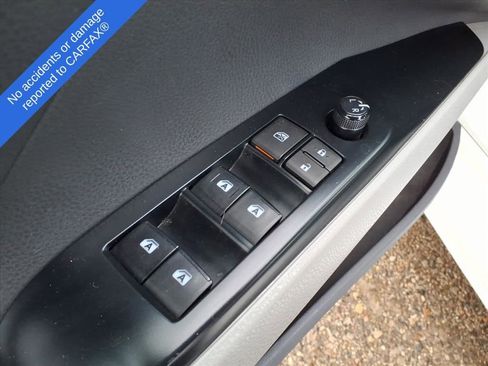 Used 2019 Toyota Camry SE image 15