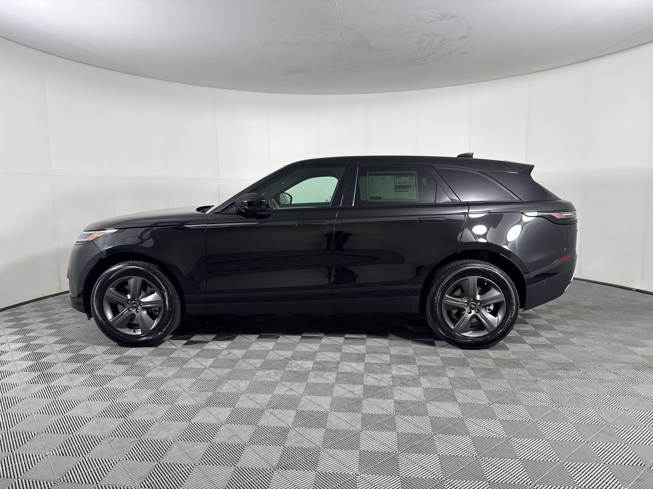 New 2026 Land Rover Range Rover Velar S AWD/4WD image 2