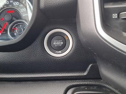 Used 2022 RAM 1500 Big Horn AWD/4WD image 22