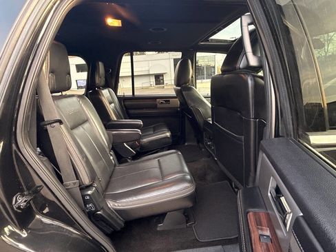Used 2015 Ford Expedition Platinum image 26