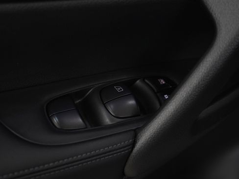 Used 2020 Nissan Rogue SV AWD/4WD image 21