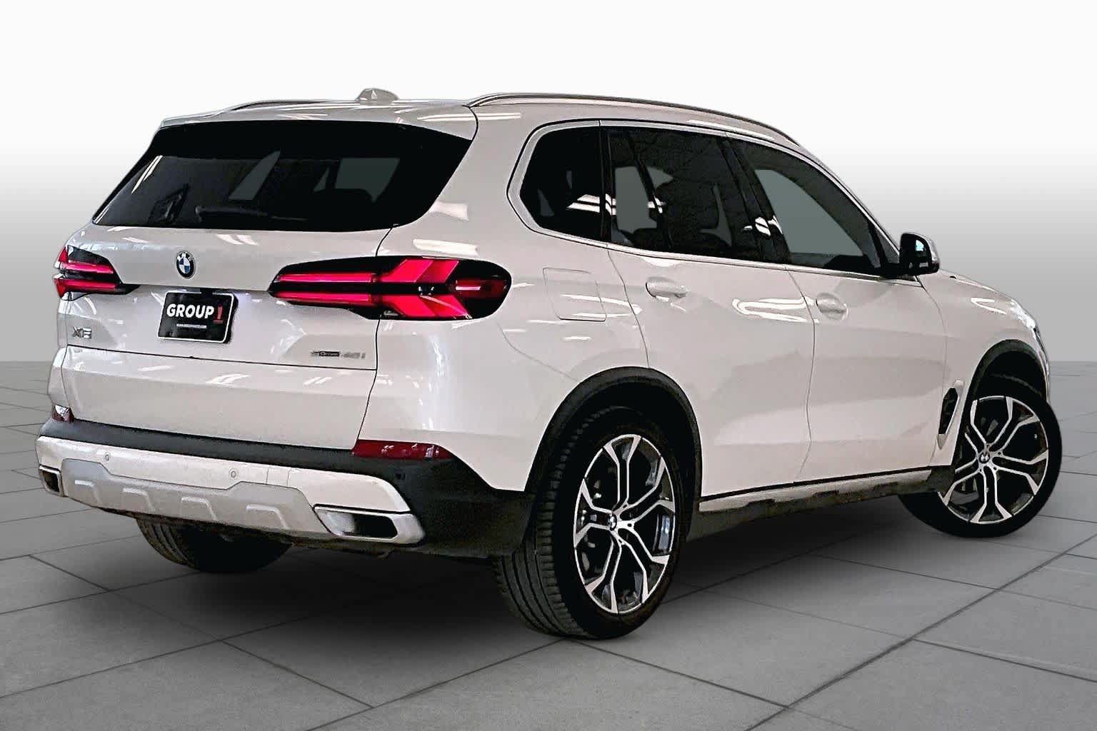 Used 2024 BMW X5 sDrive40i w/ Premium Package RWD image 12